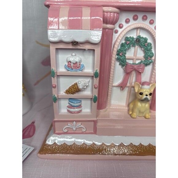 Pink Bow Gingerbread House with LED lights - Picture 5 of 7